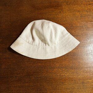 White bucket hat